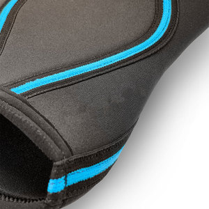Rodillera de Alto Rendimiento Ligera y Transpirable, Material de Nailon y Neopreno, Agarre Antideslizante para Levantamiento de Pesas Unisex - Product Image 4