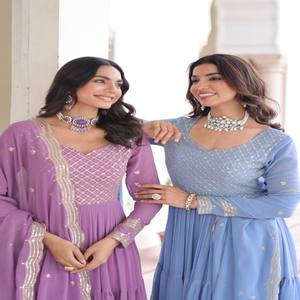 Vestido de Mujer VASTRA COTTAGE en Faux Georgette con Lentejuelas, Bordado Zari, Manga Larga, Cuello en V Elegante y Dupatta a Juego - Product Image 5