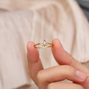 Anillo de tanzanita, delicado anillo con piedra preciosa azul, plata de ley 925, chapado en oro de 14 quilates, banda de pétalos, anillo de compromiso, regalo para ella - Product Image 6