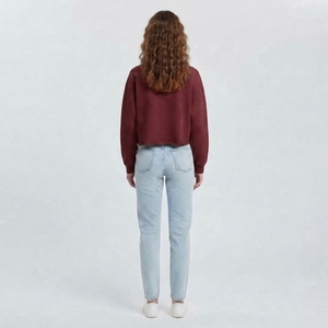 Sudadera Corta de Moda para Mujer, Manga Larga, Cuello Redondo, Informal, Cómoda, de Tela Suave, Ropa Personalizada - Product Image 2