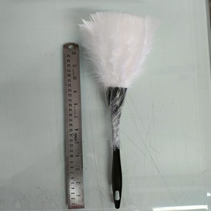Plumeau en Plumes d'Autruche Premium – Outil de Nettoyage Sûr et Brosse Douce pour l'Élimination de la Poussière, Idéal pour la Maison, le Bureau et la Protection des Équipements - Product Image 1