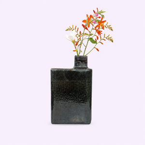 Jarrón de Cerámica Rectangular Negro con Forma de Cubo, Esmaltado, Moderno y Minimalista, para Decoración de Mesa en el Hogar, Bodas o Inauguraciones - Product Image 1