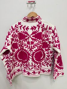 Veste en velours rose brodée à la main, style Suzani, pour femme, veste en coton, veste d'hiver, veste bohème, veste de festival - Product Image 6