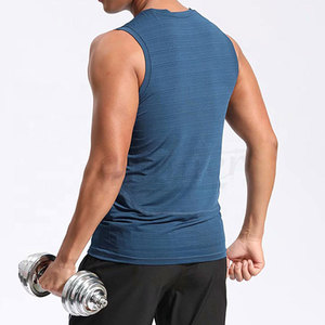 เสื้อกล้ามออกกำลังกายผ้าโพลีเอสเตอร์ตาข่ายน้ำหนักเบา ระบายอากาศได้ดี ซับเหงื่อ พร้อมช่องแขนด้านข้าง เหมาะสำหรับวิ่งและใส่ในยิม - Product Image 3