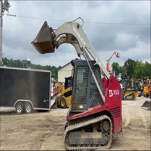 Chargeuse compacte Takeuchi TL150 haute performance prête à affronter les tâches difficiles avec une puissance de fonctionnement supérieure - Product Image 3
