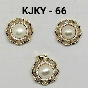 Ensemble de pendentifs en perles d'eau douce naturelles plaquées or, fournisseur en gros en Inde - Product Image 4