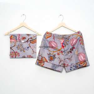 Ensemble de pyjama pour femmes en coton 100% pur à manches courtes et col en V avec cordon de serrage - Vêtements de nuit doux, à séchage rapide et respirants - Product Image 2