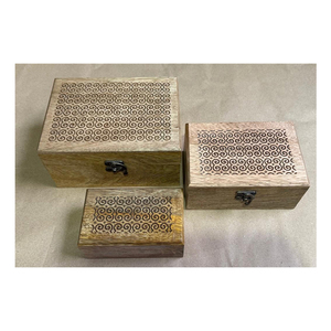 Boîte de rangement en bois de manguier écologique pour la maison, la cuisine et les cadeaux, forme rectangulaire, gravée et sculptée - Product Image 1