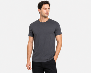 T-shirt à col rond en polyester doux de qualité supérieure, tissu respirant, léger, coupe classique, coutures durables, vêtement décontracté tendance, OEM - Product Image 1