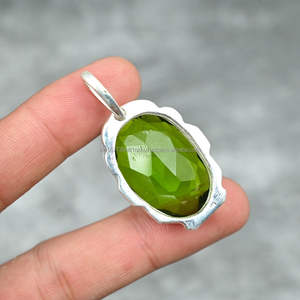 Pendentif en argent sterling 925, pendentif fait main péridot bijoux cadeau pour elle/lui cadeau de noël - Product Image 2