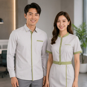 เสื้อเชิ้ตสีเทาอ่อนแต่งขอบสีเขียวและกางเกงสีเทา ผ้าฝ้ายระบายอากาศสำหรับผู้ใหญ่ - Product Image 6