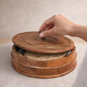 Boîte de rangement en bois pour chapati, produit très vendu, fabrication artisanale, avec couvercle, 100% faite à la main, finition haut de gamme. - Product Image 6