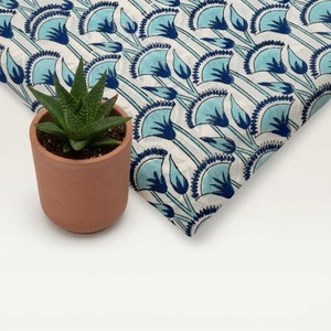 Tela de Algodón Estampada a Mano Azul, Textil con Estampado Floral Sanganeri por Metro, Tela 100% Algodón Indio para Confección de Vestidos - Product Image 4