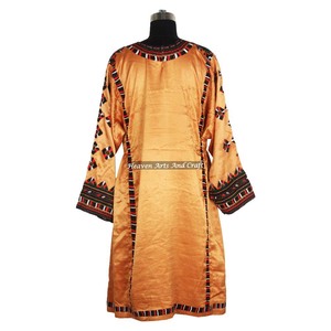 Top/Tunique/Kurta imprimé de fleurs véritables, collection BDR023, broderie à la main vintage, robes Banjara Balochi, collection Banjara. - Product Image 4