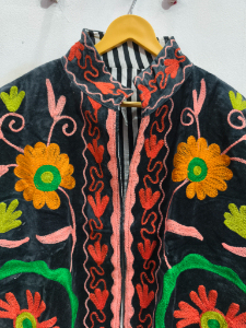 Chaqueta de terciopelo bordada Suzani multicolor suave Bridel para mujer, diseño floral transpirable, artesanía hecha a mano, ropa femenina. - Product Image 5
