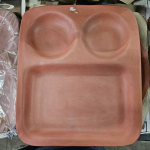 Plato Cuadrado de Barro Terracota Ecológico Hecho a Mano, Diseño Tradicional Indio, Apto para Lavavajillas, Plato para Servir en el Hogar - Product Image 1