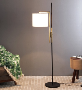 Lampe sur pied originale avec abat-jour en tissu blanc de luxe et base en métal, OEM ODM, faible MOQ, prix d'usine, vente en gros, approvisionnement en vrac - Product Image 4