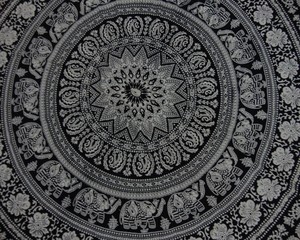 Tapices Redondos Blancos y Negros con Flecos de Borlas Negras, Mandala de Elefante, Tapices Tradicionales Indios - Product Image 3
