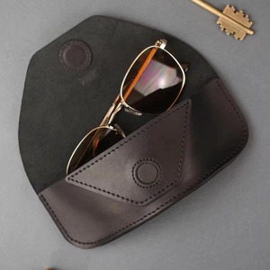 Étui à lunettes en cuir artisanal de qualité supérieure, pochette de protection fine pour lunettes, cuir de vache véritable, fournisseur en gros LGC-0071 - Product Image 1