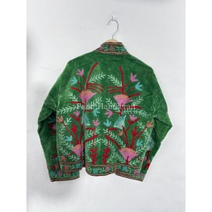 Chaqueta Acolchada de Terciopelo Verde para Mujer, Estilo Casual, Primavera/Otoño/Invierno, con Bordado Floral Uzbeko, Forro de Algodón, Estilo Boho Chic - Product Image 6