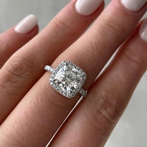 4ct <b>Cushion</b> Cut Lab Grown Diamond Halo Ring in 14K Yellow Gold with IGI Certified & VVS Clarity Diamond Ring for Women's - Product Image 5