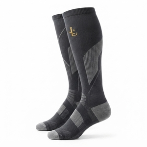 Chaussettes de compression, chaussettes athlétiques de qualité supérieure, matériau extensible respirant, ajustement confortable et de soutien, idéales pour la course à pied et le cyclisme - Product Image 3