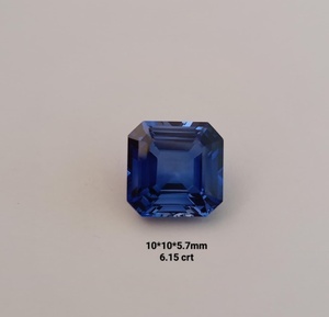 พลอยไพลินสีน้ำเงินทรงแปดเหลี่ยมเจียระไนแบบ Royal Octagon Cut ที่เพาะเลี้ยงในห้องปฏิบัติการ พร้อมใบรับรอง IGI ผลิตด้วยมือ 100% สำหรับทำเครื่องประดับ แหวน ฯลฯ - Product Image 2