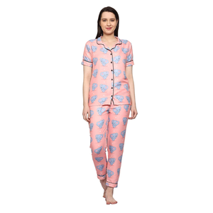 Ropa de dormir para mujer de diseño personalizado con impresión digital de calidad premium, ropa de dormir moderna con cuello vuelto estampado para mujer - Product Image 1