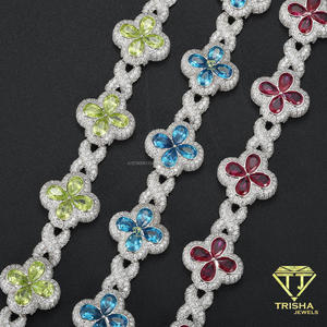 Pulsera de eslabones con flores verdes, detalles de piedras brillantes y acabado en tono plateado para compradores y minoristas de joyería al por mayor - Product Image 4