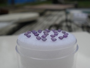 25 pierres précieuses rondes à facettes en améthyste lavande naturelle, 2-2,5 mm, pierres en vrac, certifiées par un tiers, vertes, pour la fabrication de bijoux - Product Image 2