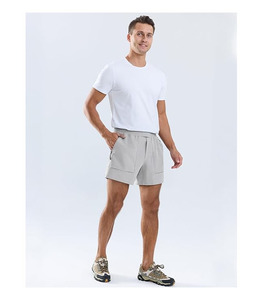 กางเกงขาสั้นลำลองผู้ชายผ้าเทอร์รี่คอตตอน 5.5 นิ้ว เอวยางยืดสูง กระเป๋าหลายช่อง ปักลาย กันยับ ใส่ได้ทุกวัน เหมาะสำหรับเดิน - Product Image 3