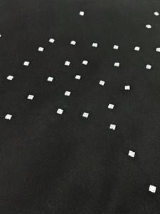 เสื้อฮู้ดซิปผู้ชายประดับเพชรเทียมสั่งทำได้ ขายส่ง ทรงโอเวอร์ไซส์ ตกแต่งด้วยเพชรเทียม ขายส่งเสื้อฮู้ด OEM ผู้ผลิตเสื้อผ้าสตรีทแวร์ - Product Image 5