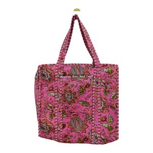 Sacs fourre-tout en toile de coton matelassés, écologiques, tendance, élégants, réutilisables, 100% coton pur, sacs fourre-tout indiens, sacs fourre-tout matelassés, en vente - Product Image 4