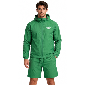 Conjunto ligero de chaqueta cortavientos y pantalones cortos para hombre, personalizado, de nailon y poliéster, con tela transpirable para deportes al aire libre y moda. - Product Image 4