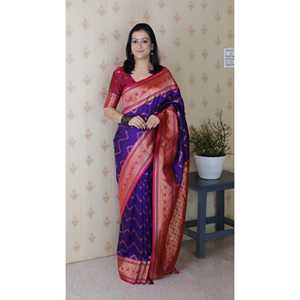 ผ้าไหมสีม่วงเนื้อนุ่มแบบ Banarasi ปักลาย Meenakari ด้วยด้าย Zari พร้อมผ้าคลุมไหล่ลาย ZigZag งานฝีมือสุดหรู - Product Image 6