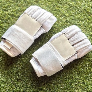 Gants de boxe personnalisés avec rembourrage en gel, bandages rapides avec coussinet en gel, gants intérieurs de boxe, bandages de main rapides rembourrés en gel - Product Image 2