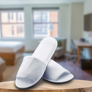 Pantuflas Blancas Desechables Cómodas con Tela No Tejida para Hoteles, Resorts, Habitaciones y Suministros de Hostelería - Product Image 3