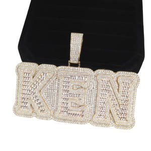 Colgante de Plata de Ley 925 con Nombre Personalizado VVS Moissanite, Letra Inicial con Incrustaciones de Diamantes, Joyería Hip Hop - Product Image 1