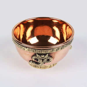 Cuenco de cobre Om Aum pequeño para incienso y ofrendas, hecho a mano, herramientas de altar Wiccan, de consignantes indios - Product Image 4