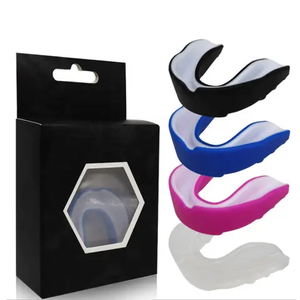 Protège-dents rouge MC-100 personnalisé avec logo pour la protection des dents en boxe, combat en cage et arts martiaux - Product Image 1