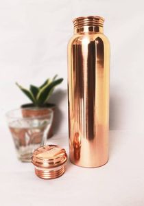 Bouteille en cuivre pur pour la purification de l'eau, boisson ayurvédique, écologique, réutilisable, anti-fuite, pour une hydratation propre. - Product Image 5