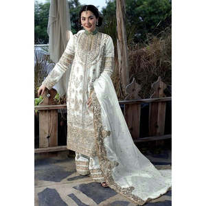 Conjunto de parte superior inferior y Dupatta para mujer con trabajo de secuencia de bordado pesado elegante - Product Image 4