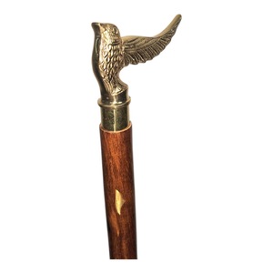 Bâtons de marche rustiques modernes en bois naturel écologique avec poignée en laiton poli, idéaux pour les cadeaux - Product Image 3