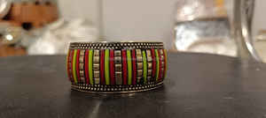 Elegante Brazalete de Latón Hecho a Mano con Brillo Regio para un Estilo Impresionante, Regalos de Lujo y Uso Diario - Product Image 4