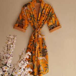 Kimono de Terciopelo Talla Grande con Estampado Verde Selva, Bata de Novia Ecológica Informal para Mujer, Bata de Novia de Algodón y Terciopelo - Product Image 5