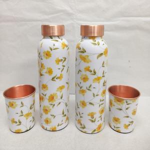 Bouteille d'eau en cuivre à imprimé floral avec tasses assorties, ensemble de vaisselle portable pour les voyages - Product Image 1