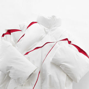 Chaqueta Acolchada Blanca para Hombre con Cuello Alto y Detalles Rojos, Cierre de Cremallera, Estilo Deportivo, Chaqueta Gruesa de Plumón para Hombre - Product Image 5