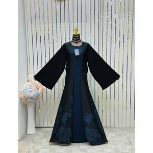 Abaya de Lujo con Cuentas y Flores de Zafiro, Conjunto de Dos Piezas, Largo Completo, Ropa Modesta para Mujer, para Bodas y Eventos Nocturnos - Product Image 1