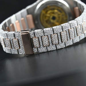 Montre Hip Hop pour homme artisanale avec diamants Moissanite étincelants, un accessoire élégant pour toutes les tenues, boîtier en acier - Product Image 4