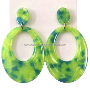 Boucles d'oreilles larme en résine Boucles d'oreilles en perles de résine Boucles d'oreilles en résine cercle couleur rouge - Product Image 6